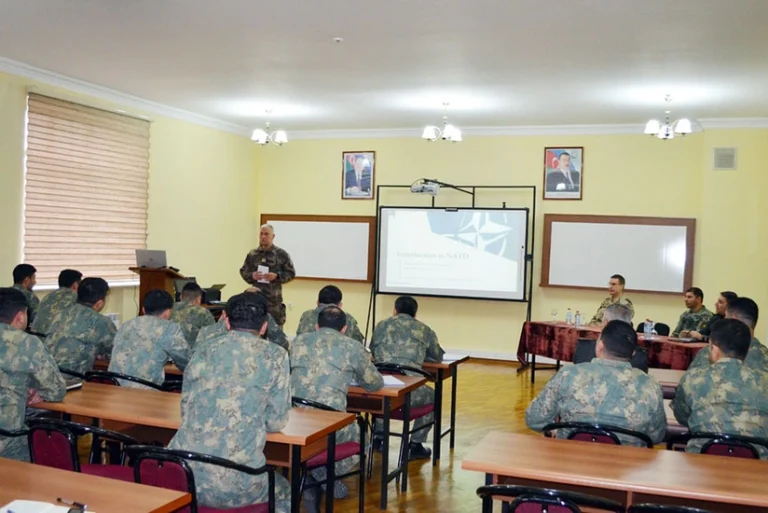 Bakıda NATO-nun Mobil Təlim Qrupunun kursu... - FOTOLAR