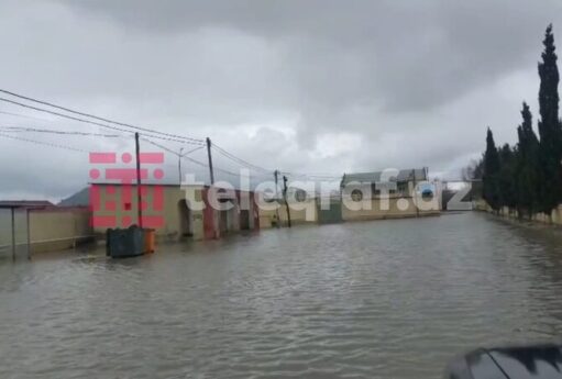 Bakıya leysan yağdı, qəsəbə su altında qaldı - VİDEO