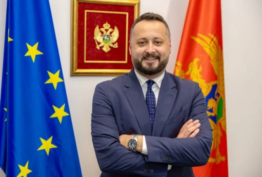 2024 10 30 12 49 14HsHxp8Cr5odmxZcBbxiv file 1