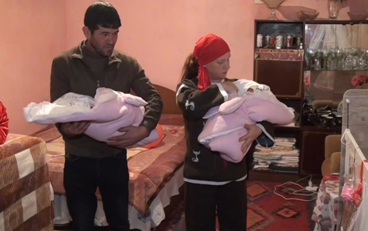 14 illik övlad həsrətinə qonşulardan xoş sürpriz - VİDEO 1 2222