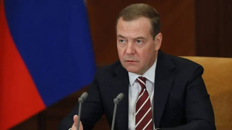 Medvedev Rusiyanın qələbəsini elan etdi