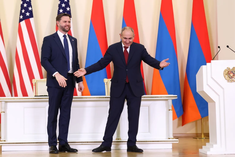 JD Vance ve Pasinyan