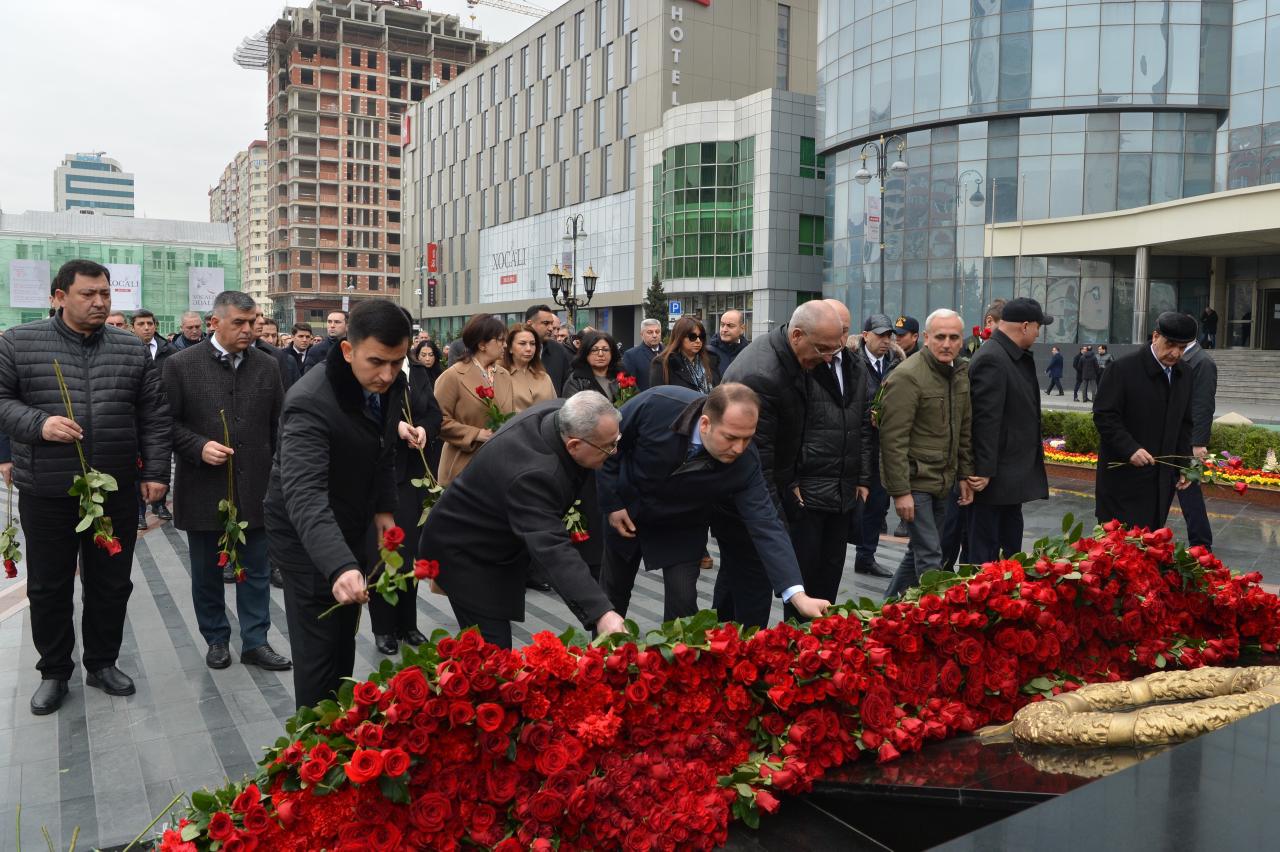 Deputatlar Xocalı soyqırımı abidəsini ziyarət etdi - FOTOLAR 7 WhatsApp Image 2026 02 26 at 12.24.16