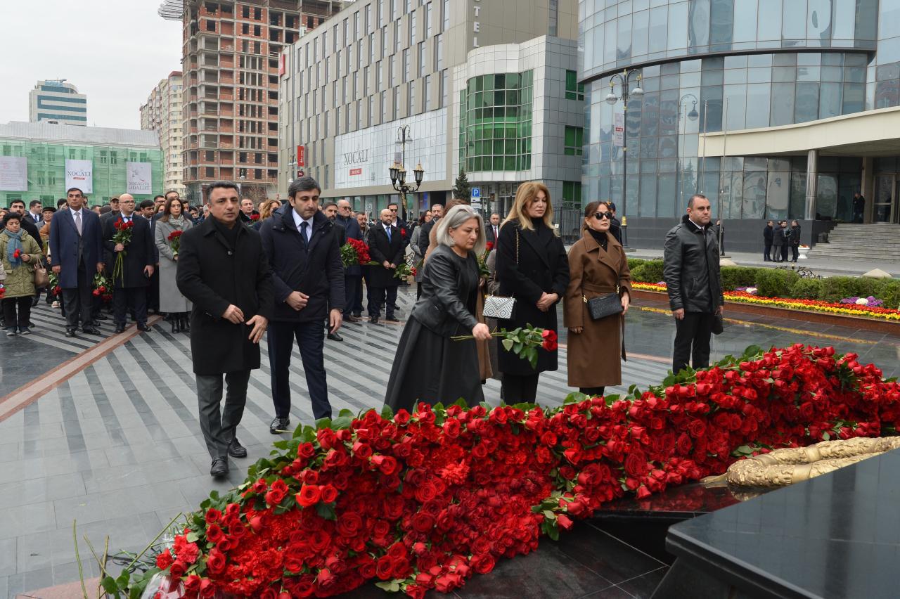 Deputatlar Xocalı soyqırımı abidəsini ziyarət etdi - FOTOLAR 3 WhatsApp Image 2026 02 26 at 12.24.17