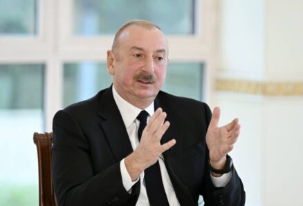 “Yolda polislər düzmüşdük ki, onlara çörək, su verək” – İlham Əliyev