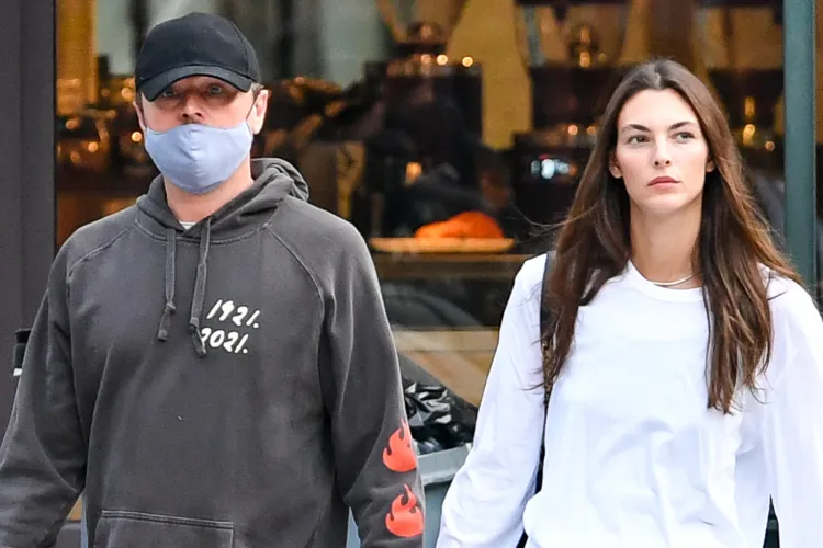 leonardo dicaprio vittoria Ceretti nyc 092425 1 25bf2e4e1b1c46f791f7eca43cdfae81