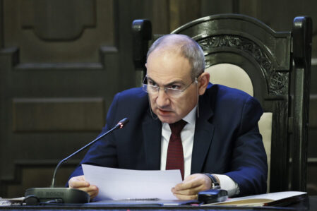 pasinyan yeni8 900x600 1