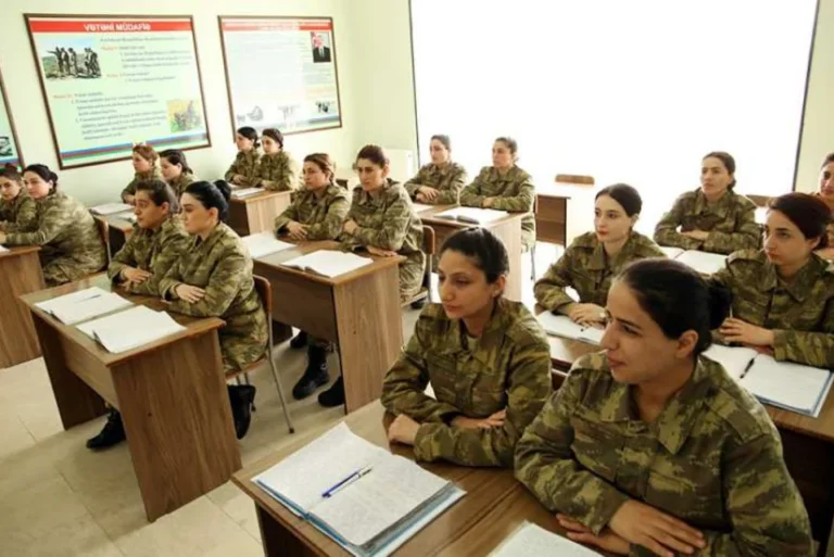 Qadın hərbçilərlə bağlanan mühüm QƏRAR
