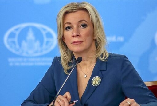 thumbs b c 834f9e39e76e22d3562f3c402a27e221