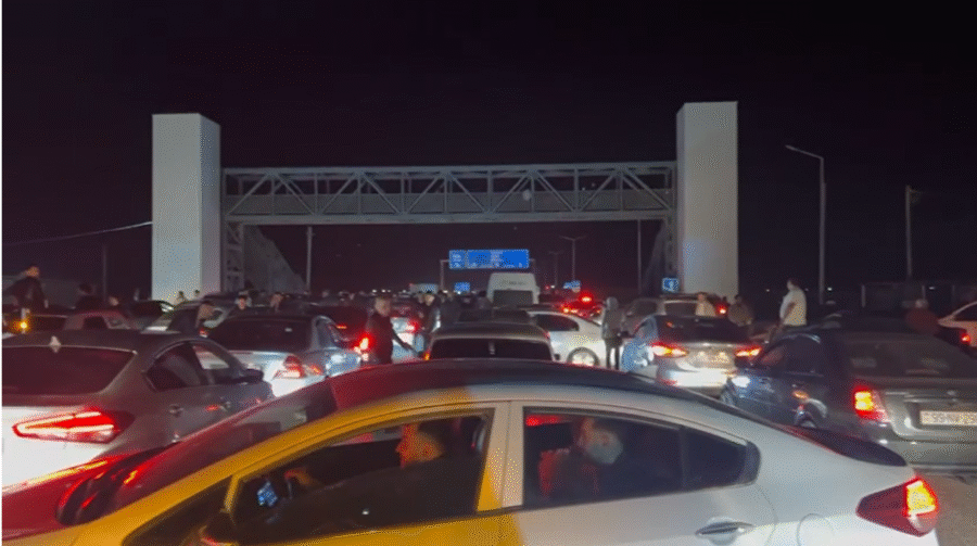 Bakıdan çıxış dayandı: yüzlərlə sürücü yolda qaldı – Nə baş verir? – VİDEO