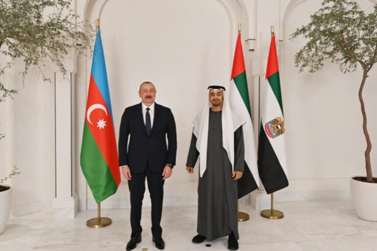 BƏƏ Prezidenti İlham Əliyevə zəng etdi