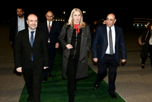 1538563559 2118545 1538563465 1725879HubHeaderBakuTrave muFygtx 1