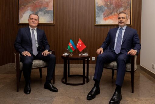 69baedb5efd3969baedb5efd3a177385822969baedb5efd3769baedb5efd38 1