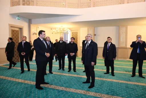 Əlaqələndirmə Qərargahının üzvləri Hadrut məscidində – FOTOLAR 16 8f1c3604 3480 4ae9 beed ece287014d44 5