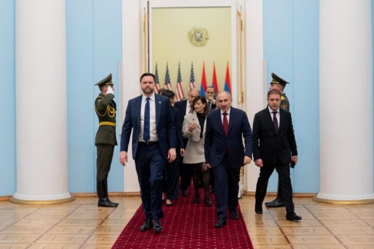 Paşinyan Qarabağa görə qəzəbləndi: "Vensə hədiyyə verib, onu qovdum!"