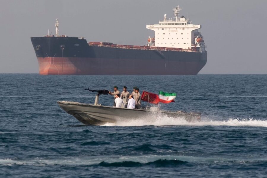 Tramp “Hörmüz”dən danışdı: “Gedin özünüz açın”