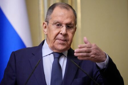 Lavrov qəzəbləndi: “Birbaşa Trampın komandası edir”