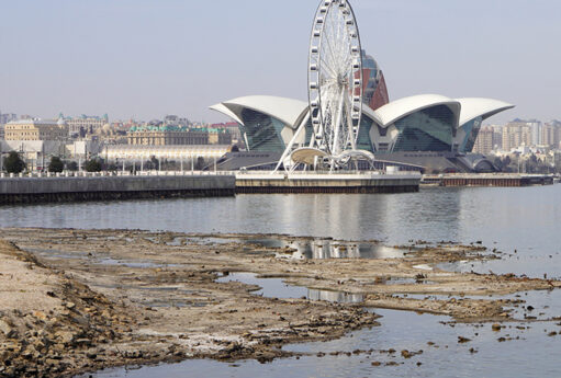 Xəzər çəkilir: Bakı üçün təhlükə yaranır - FOTOLAR 13 xezer 11