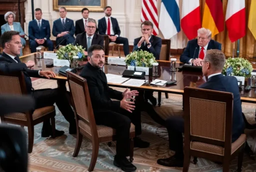 19headlines wh meeting photo B hjqc superJumbo 900x600 1