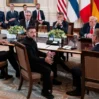 19headlines wh meeting photo B hjqc superJumbo 900x600 1