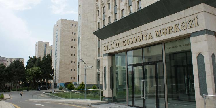 Partlayışda ağır yaralanan həkim kimdir? – FOTO