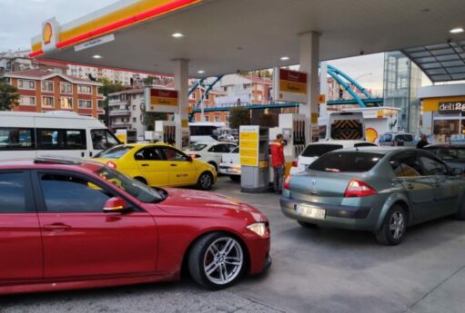 Yanacaqdoldurma məntəqələrində növbələr: benzin bahalaşır? – Şok effektinin səbəbi 21 IMG 0821 900x506 1