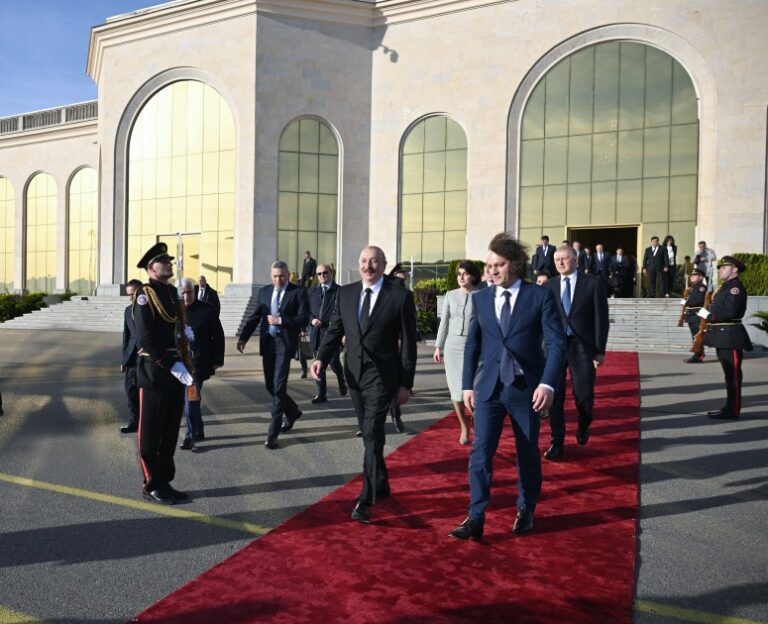Prezident İlham Əliyevin Gürcüstana dövlət səfəri başa çatdı — FOTOLAR
