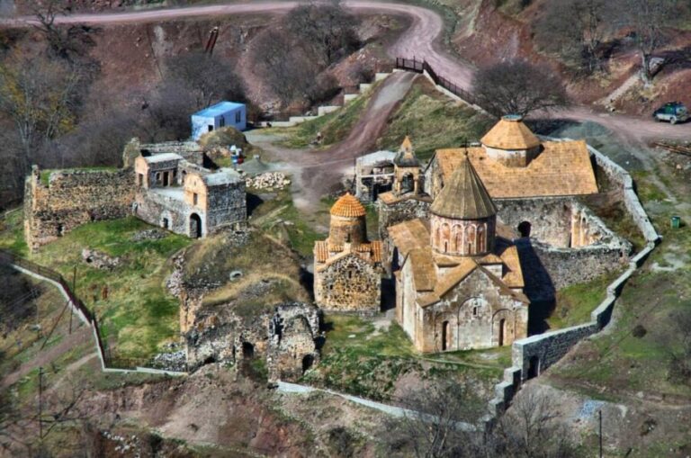 “Ermənistanın bu siyasəti Azərbaycanın tarixi yaddaşına müharibə elanıdır” – Uolş və Şmuleviçdən özəl açıqlama