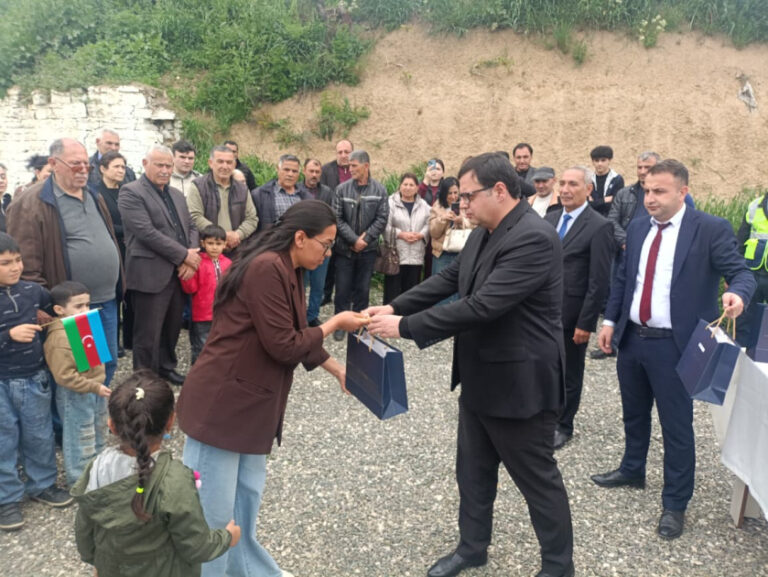 Xocavəndə növbəti köç: açarlar təqdim olundu - FOTOLAR