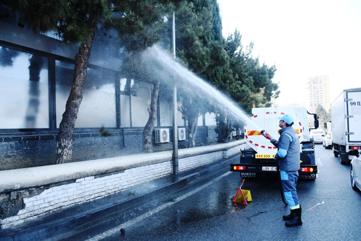 Bakıda 550 küçə yuyuldu 6