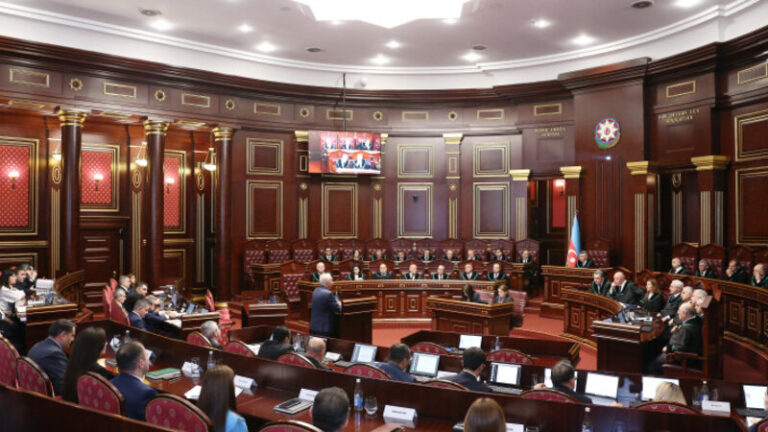 Ali Məhkəmə Plenumunun növbəti iclası keçirildi - FOTOLAR