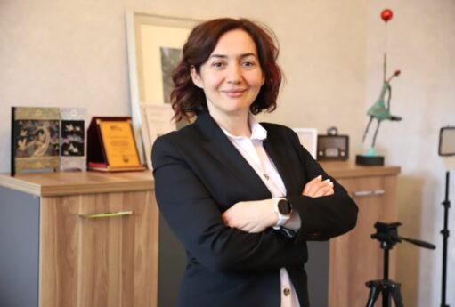 aynur kerimova 1 900x600 1