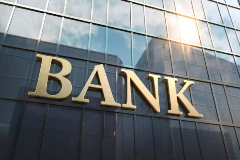 Azərbaycanın məşhur bankı haqda həyəcanlı xəbər yayıldı - Bağlana bilər