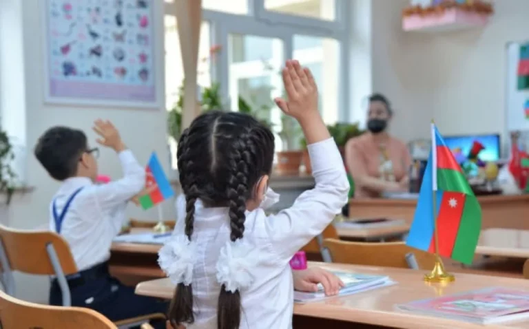 Azərbaycanda birinci sinfə qəbulla bağlı yenilik edildi