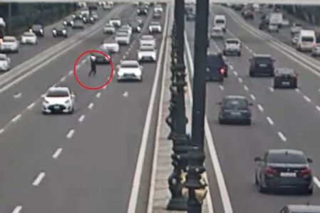 Heydər Əliyev prospektində piyadanı maşın vurdu – VİDEO