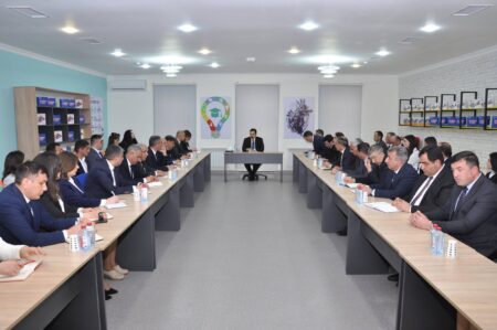 Nazir müavini Şamaxıda müəllim və valideynlərlə görüşdü – FOTOLAR