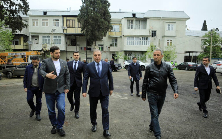 Gəncədə “ABAD məhəllə” layihəsi həyata keçirilir - FOTOLAR
