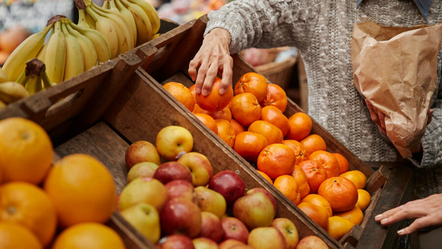 Bakıda kilosu 145 manata satılan meyvə mübahisə yaratdı – FOTO