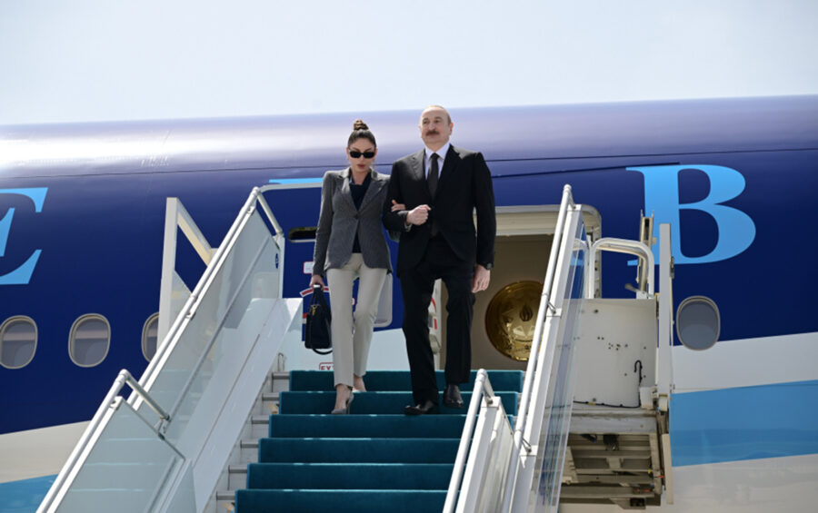 Prezident xanımı ilə Türkiyəyə getdi – FOTOLAR