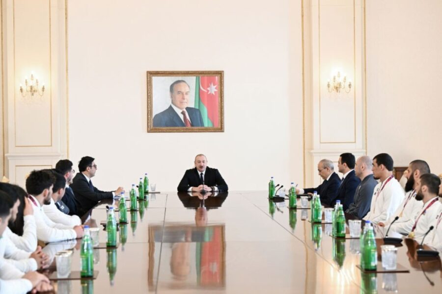 Prezident çempionları qəbul etdi – FOTOLAR