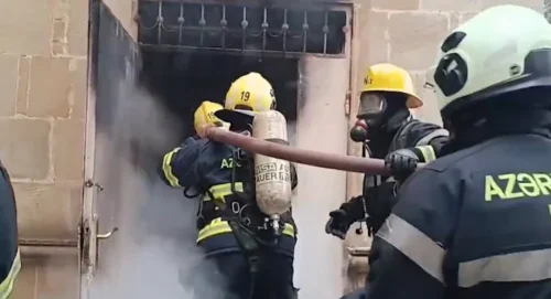 Bakıda internat məktəbi yandı – VİDEO