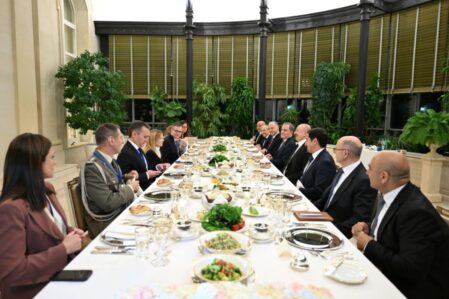 Bakıda Meloninin şərəfinə şam yeməyi verildi