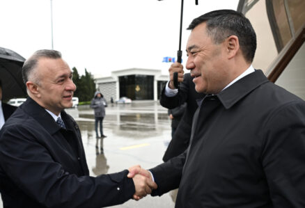Qırğızıstan Prezidenti Azərbaycana gəldi