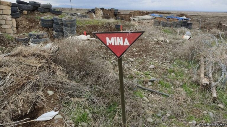 Hərbçilərimiz Kəlbəcərdə minaya düşdü