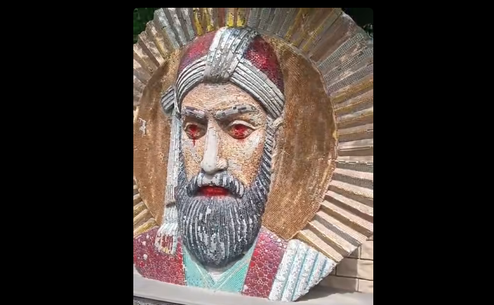 Nizami Gəncəvinin abidəsi təhqir olundu – VİDEO 1 27d9584bb9b81fcbfbf0fdf17184415b 3