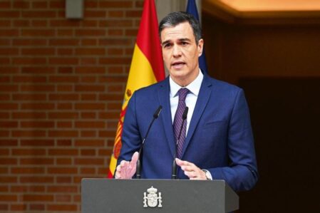 Sançesin təyyarəsi Ankarada məcburi eniş etdi