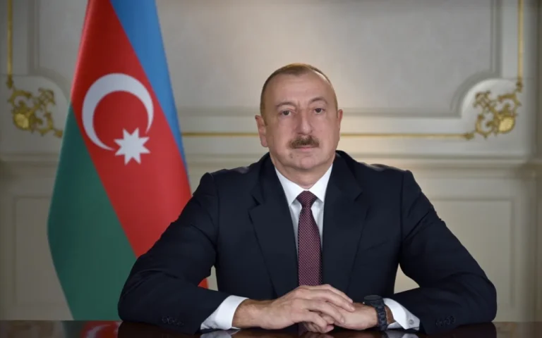 Prezident İlham Əliyev Si Cinpinə başsağlığı verdi