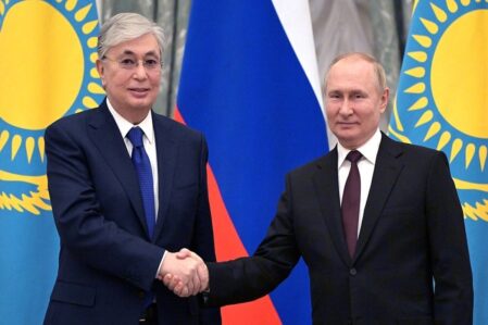Putin Qazaxıstana səfər etdi
