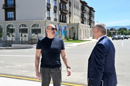 İlham Əliyev Xankəndidə: Mərkəzin açılışı oldu – FOTOLAR