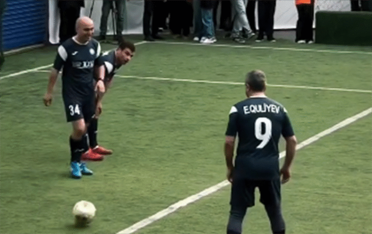Nazirlərimiz Bakıda futbol oynadılar – VİDEO